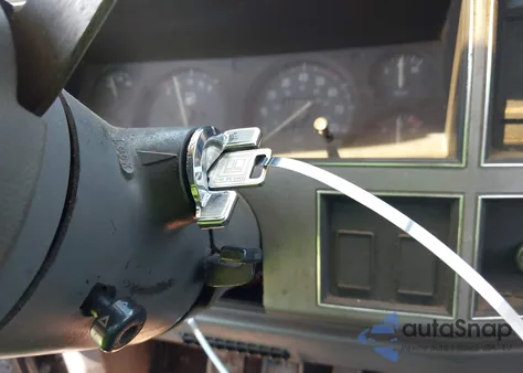 1988 Jeep Comanche Laredo z USA, uszkodzony, nr VIN 1JTML65T3JT245923